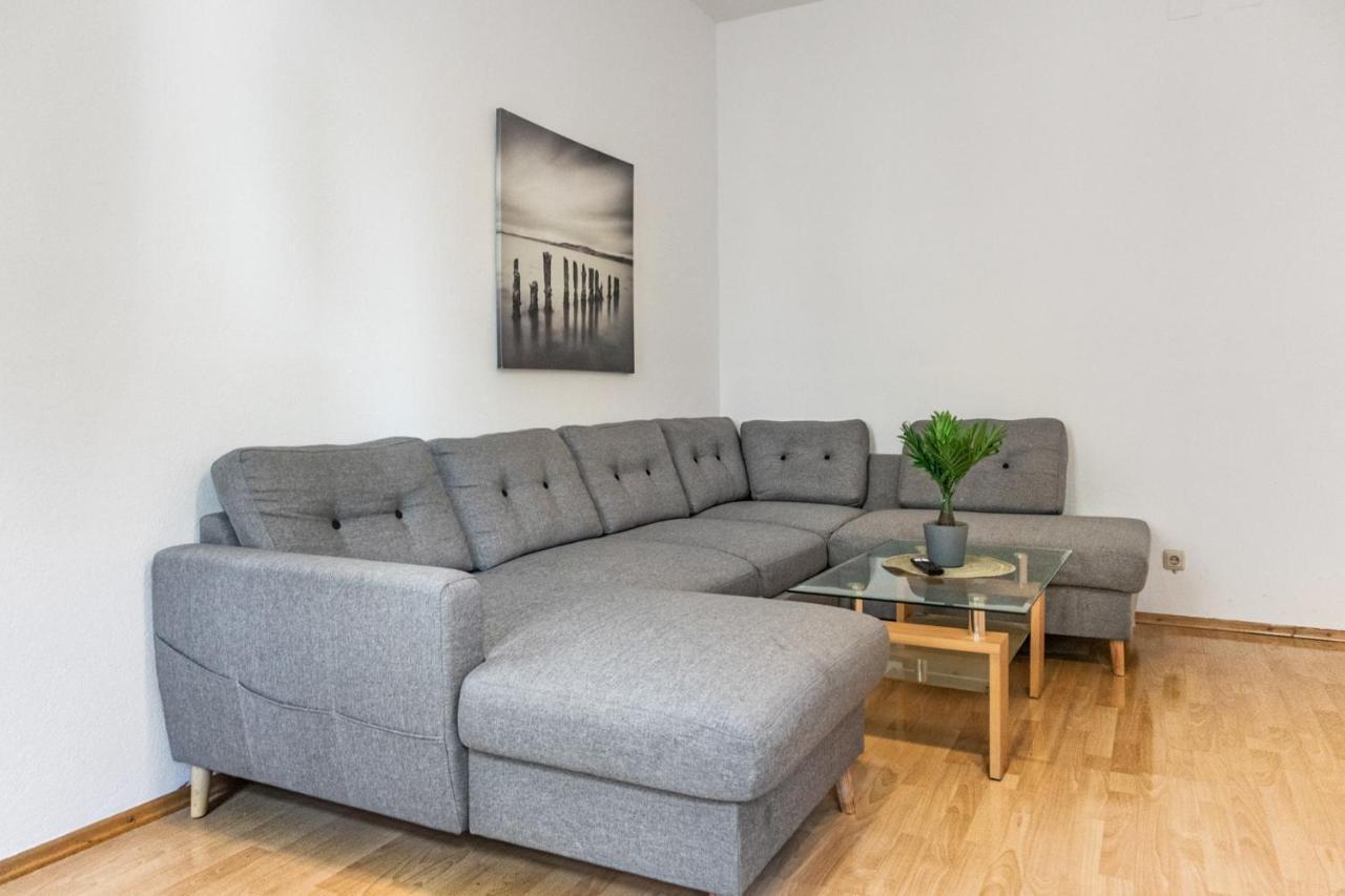 Welcoming 3Br Budget Apt. Well Connected 维也纳 外观 照片